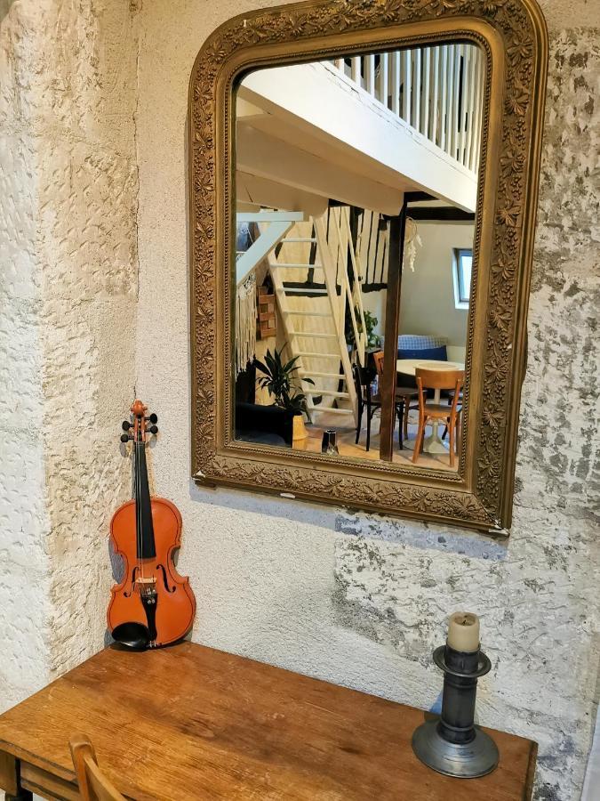 Loft Atypique Au Calme Avec Cour Privative Lejlighed Bourges Eksteriør billede