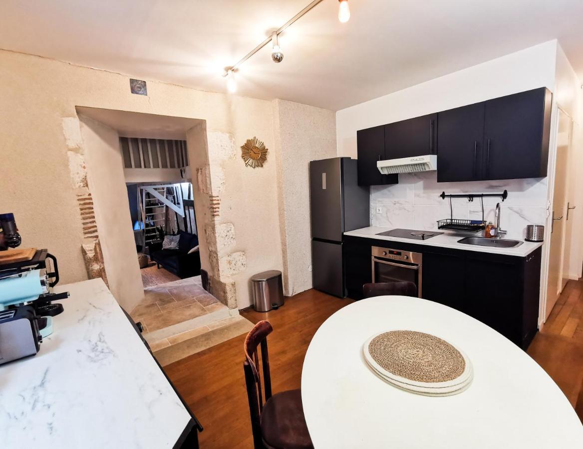 Loft Atypique Au Calme Avec Cour Privative Lejlighed Bourges Eksteriør billede