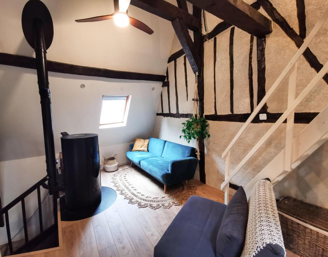 Loft Atypique Au Calme Avec Cour Privative Lejlighed Bourges Eksteriør billede